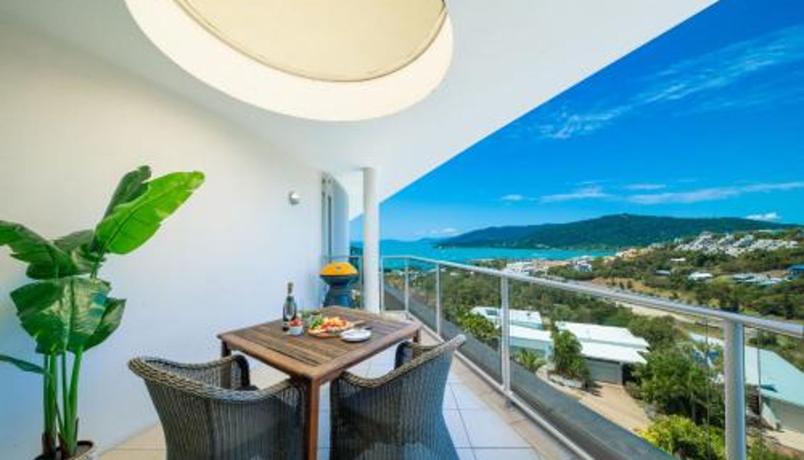 Apartment - Pacific Blue - Premiere