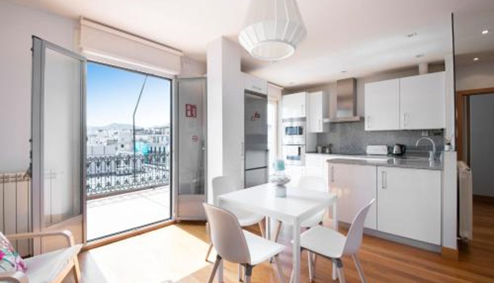 Apartment - Modern Apartment with Spacious Terrace