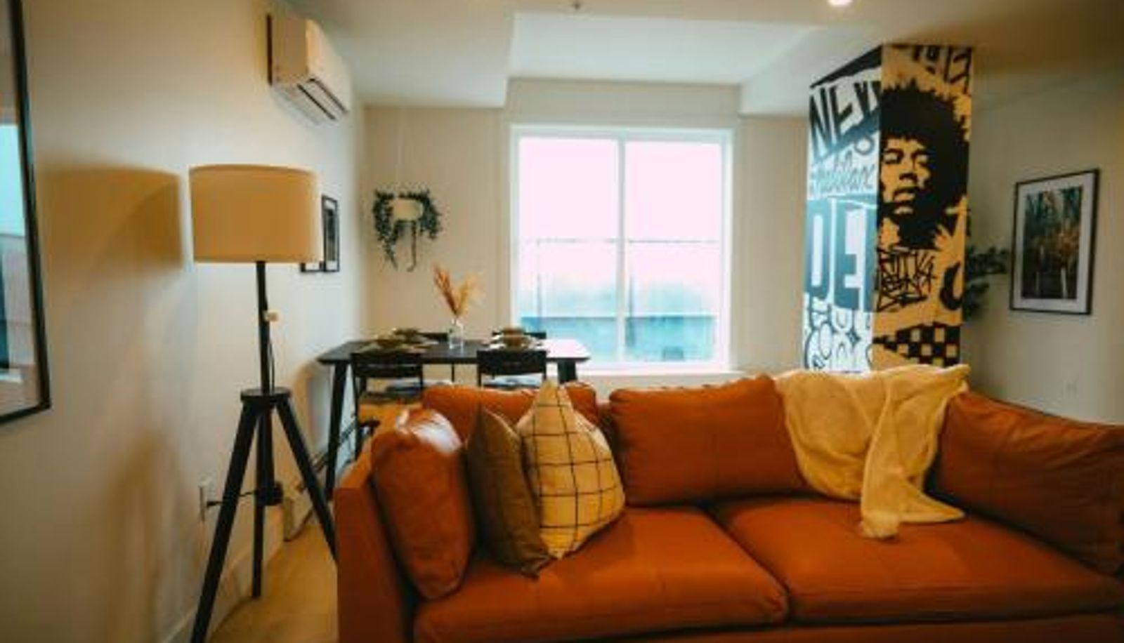 Apartment - Chic Cozy Retreat - 2BR - Stunning North End Views