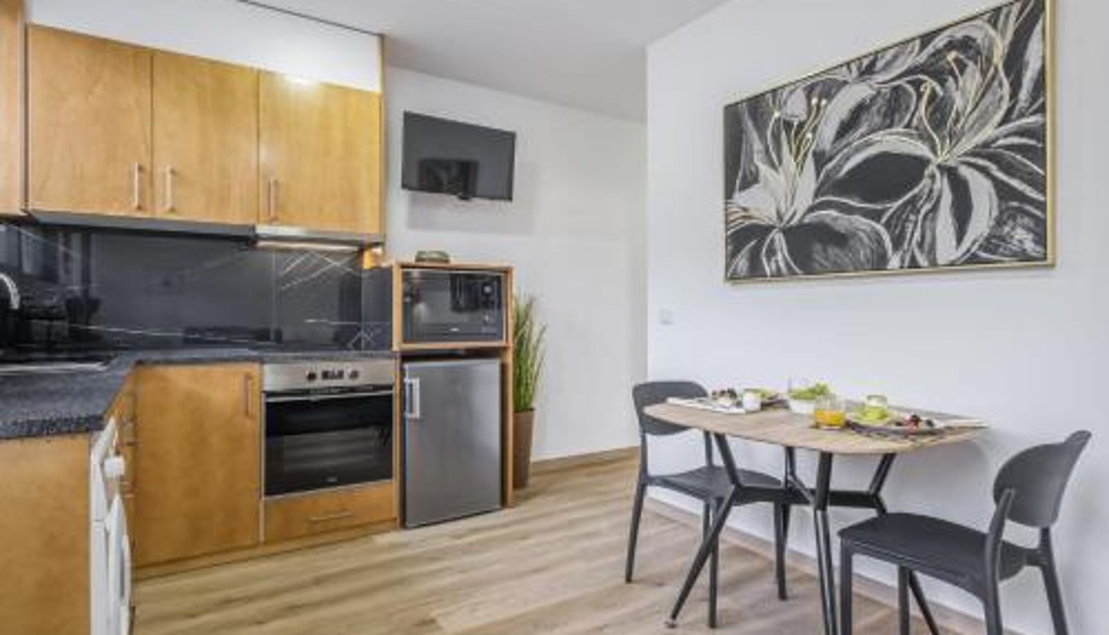Apartment - Colinas by Homie