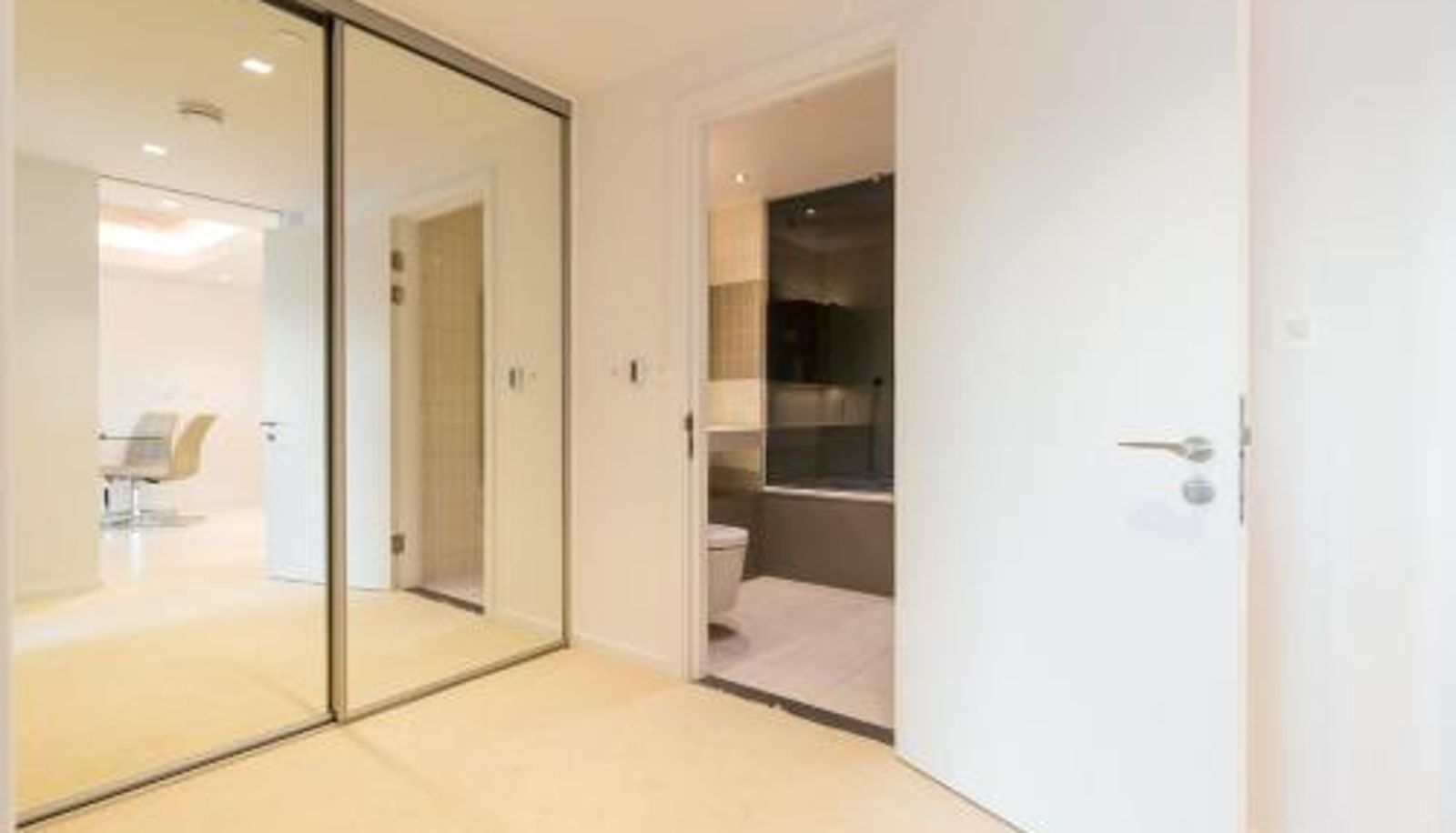 Apartment - Royal Style Apartment - 5 mins walk to ExCeL London