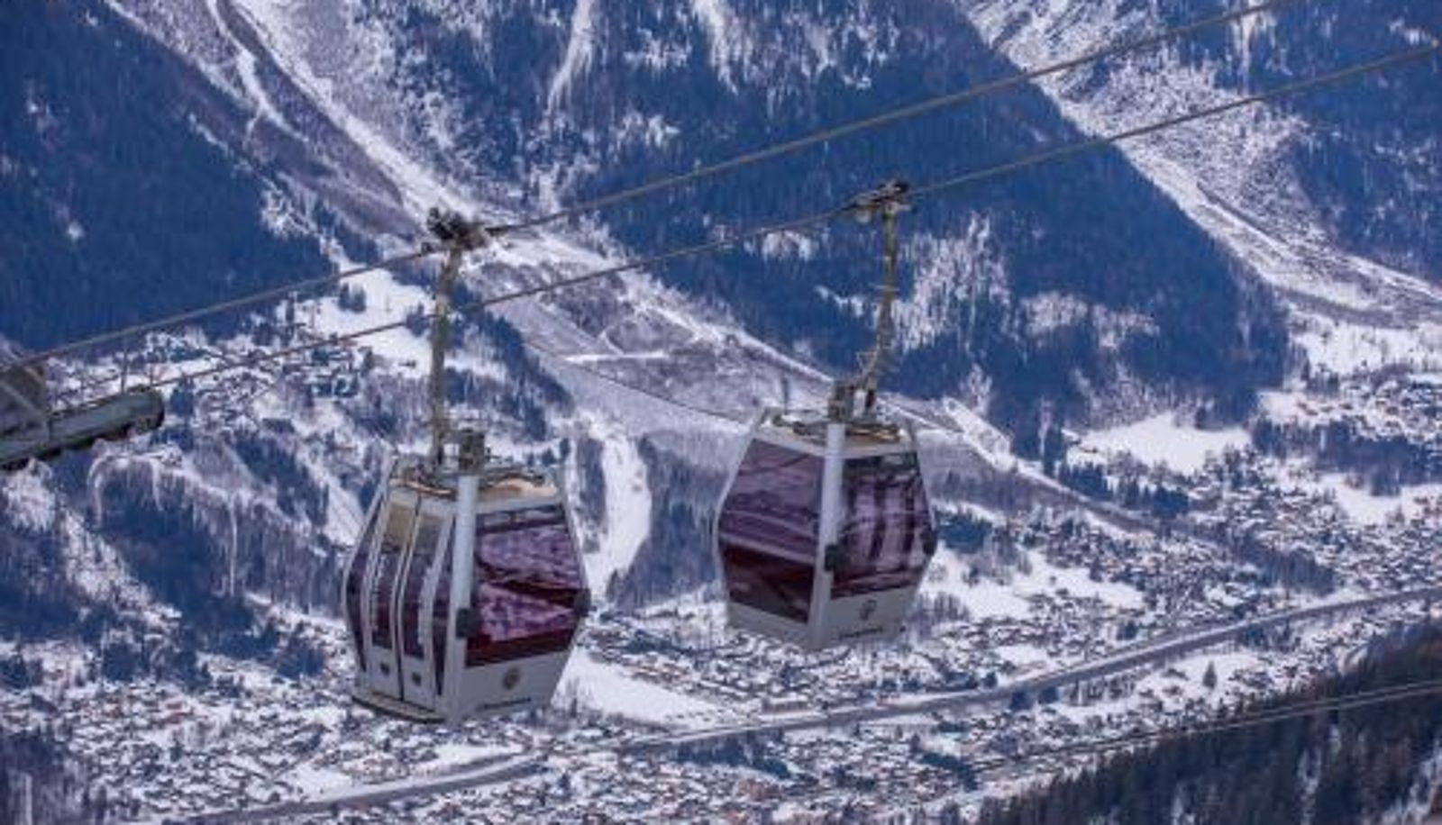 Info - Parking & WiFi - Happy Rentals  View Grand Roc C306 from Slopes 280m