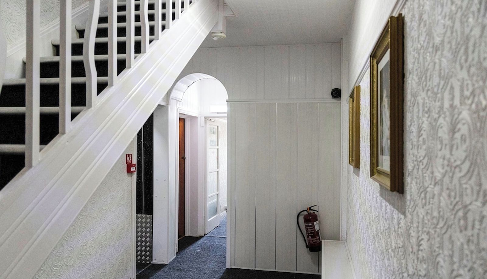 Hall - Harlands Hotel