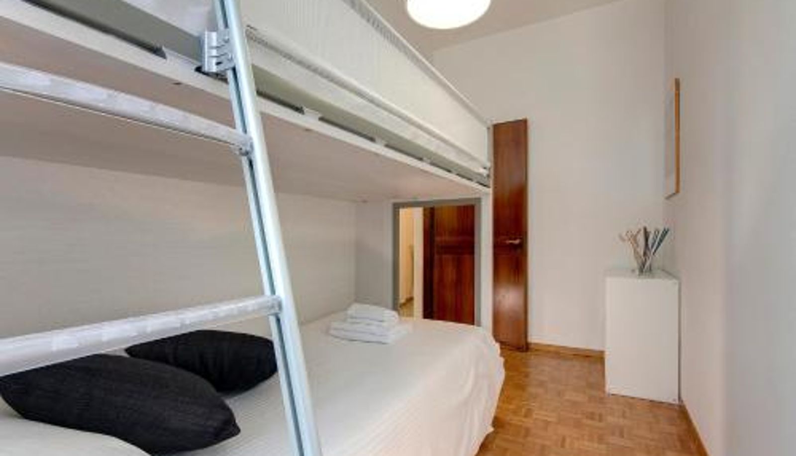 Room - Lungarno Apartment by Mamo Florence