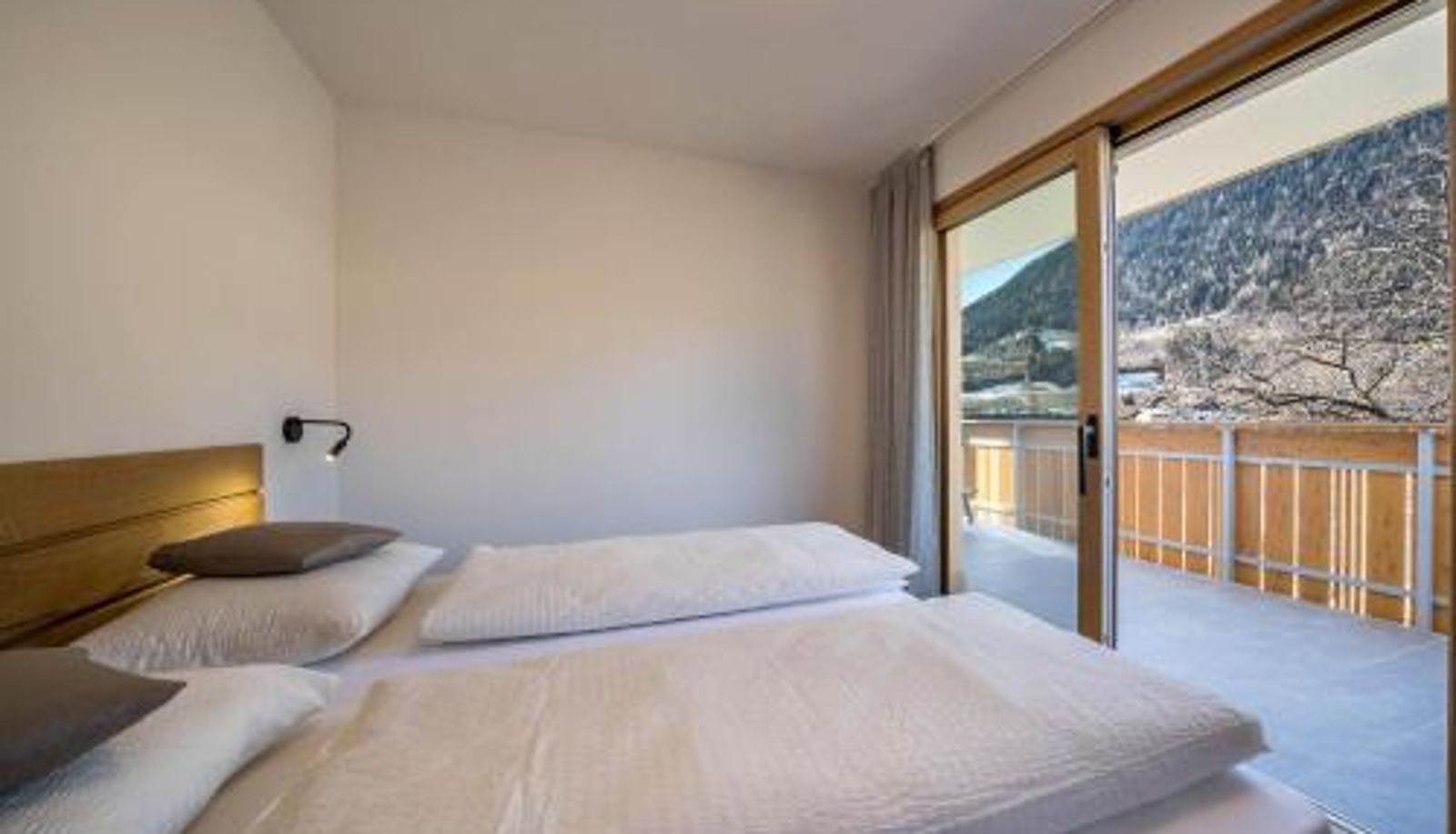 Zimmer - sunnig Apartment Sonnenlicht