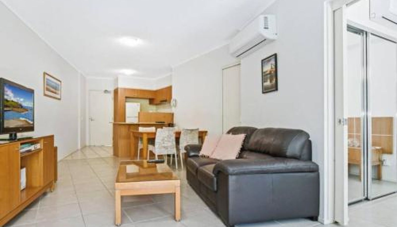 Apartment - Beachside 1-Bedroom Apartment -Alex and Mooloolaba