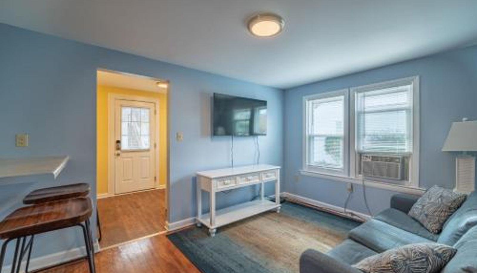 Camera standard - 208 Cottage 5 Yellow 1st unit