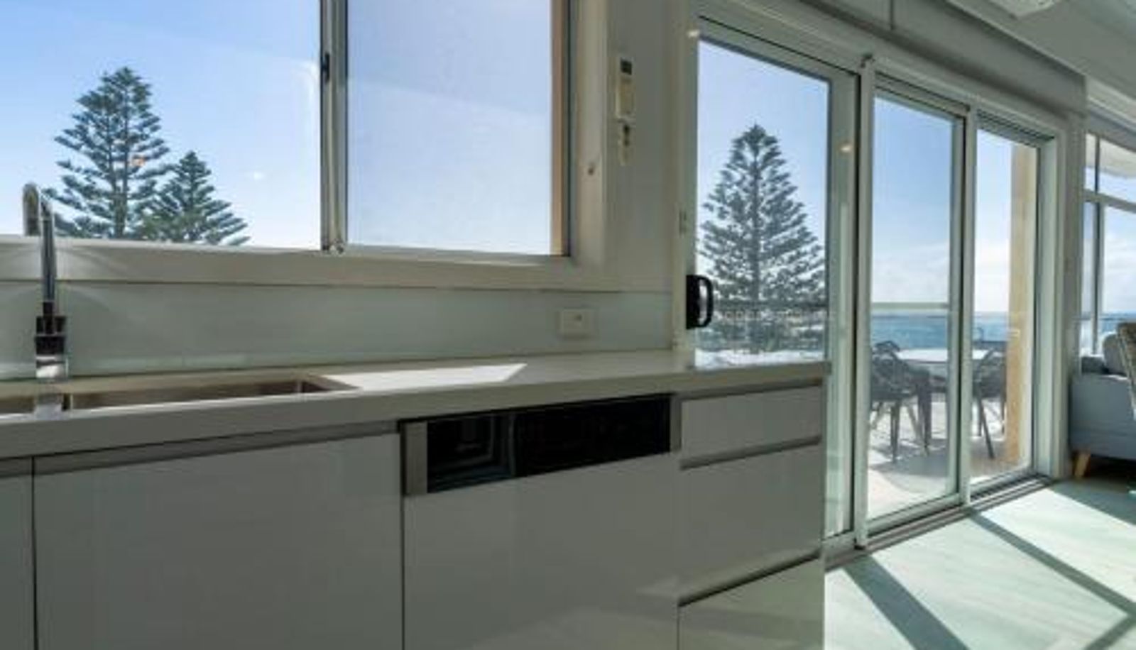 Standard room - Blue Pacific Apartment 8