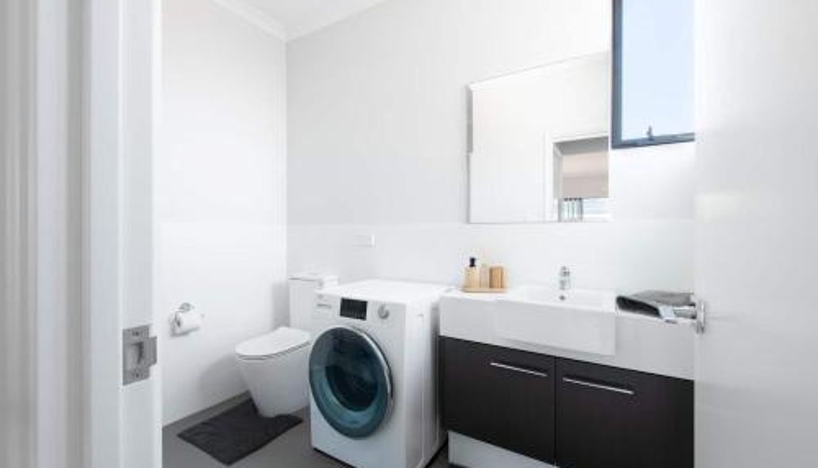 Apartment - AC Parking FREO Chic Exec 2bdr 2bath -River