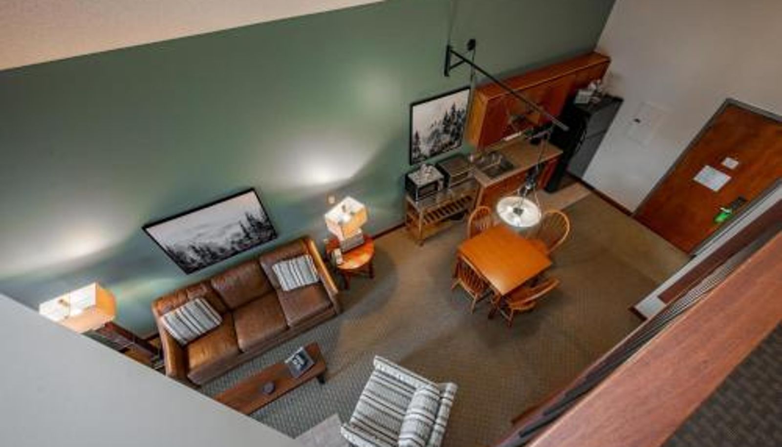 Standardzimmer - B302 One Bedroom & Loft Lake View