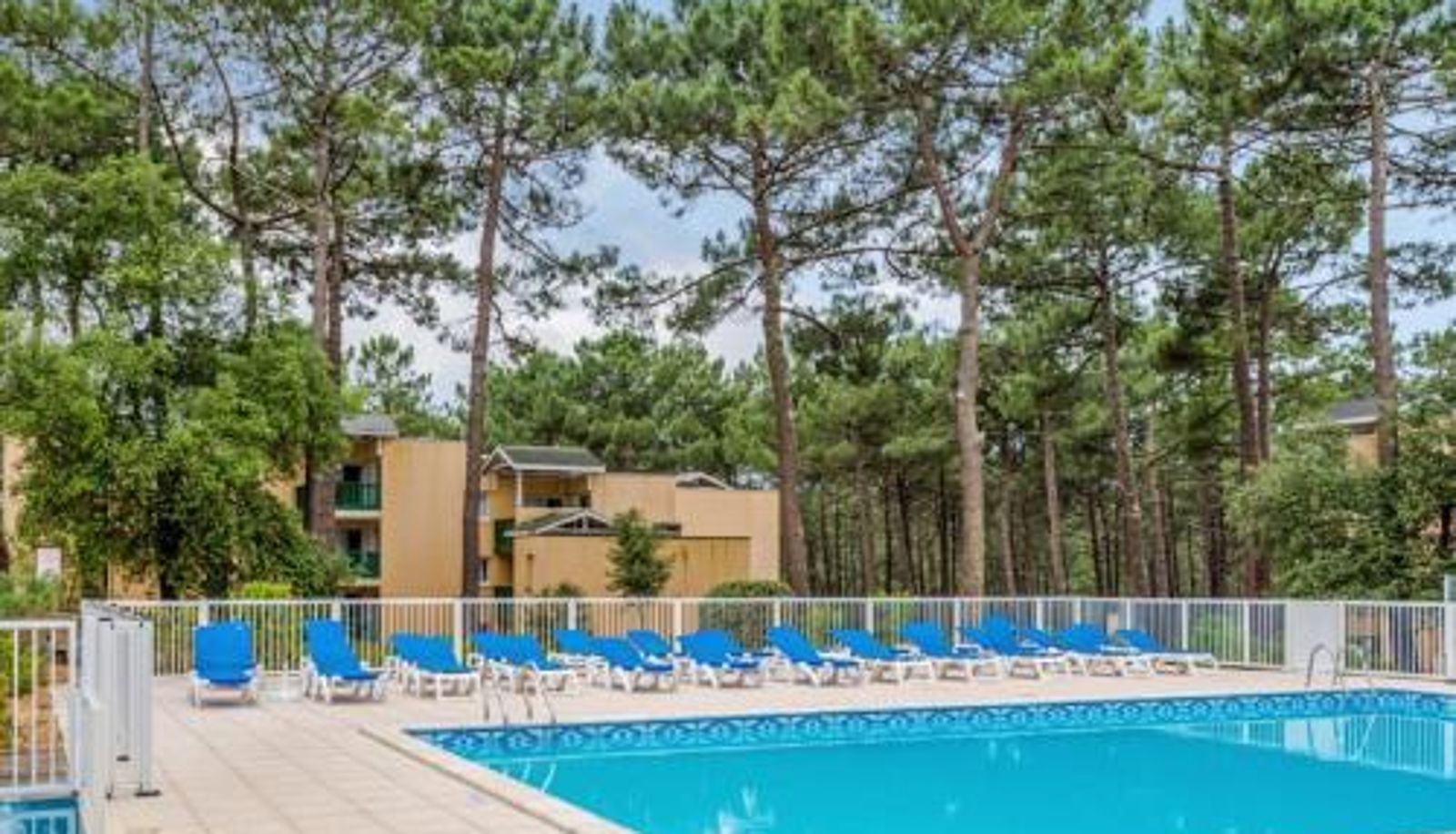 Basen - Residence Les Grands Pins - maeva Home