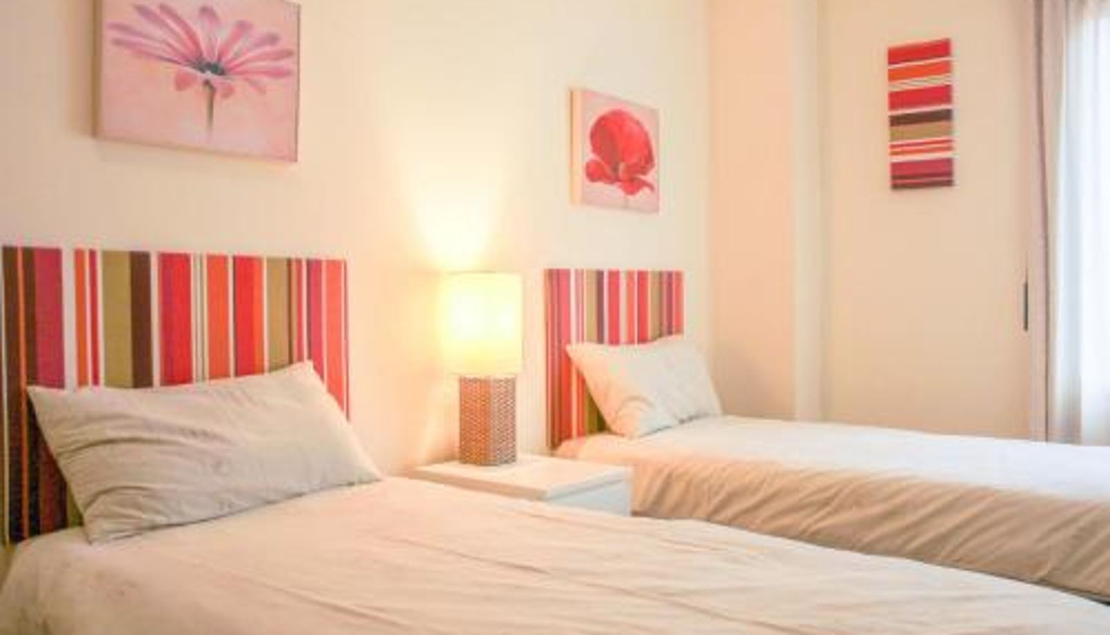 Room - Ground floor apartment - 6 people - CAP01