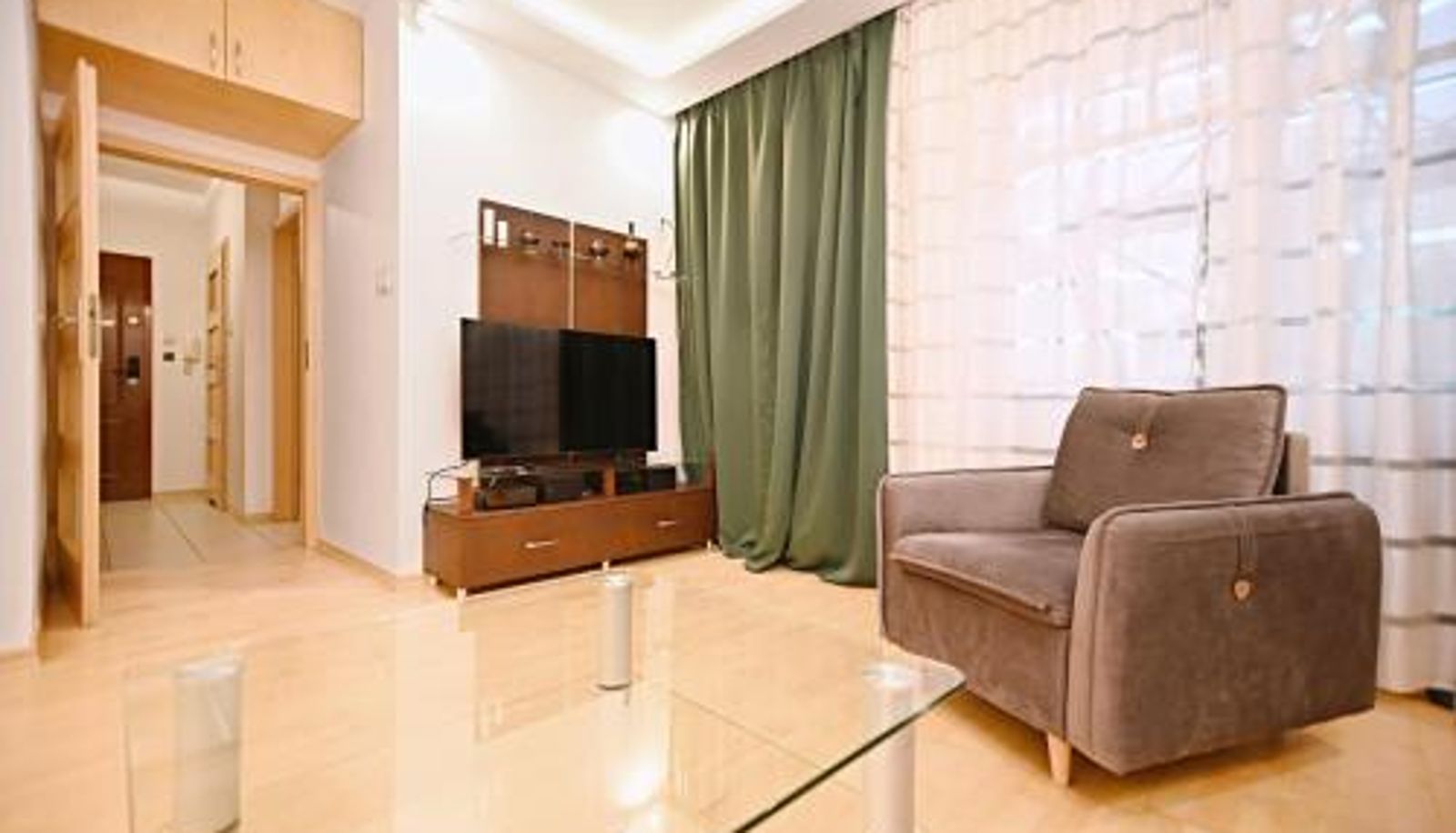 Apartment - Victus Functional Apartment with Parking and Balcony by Noclegi Renters