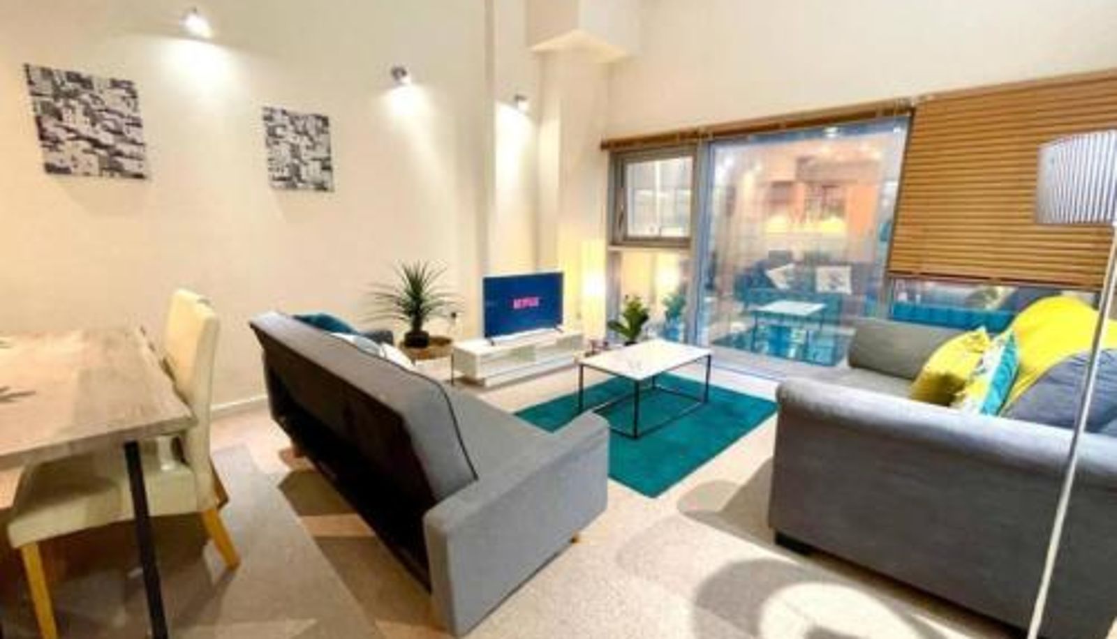 Apartamento - Free parking  Town Center Location  Sleeps 5 Paramount Apartment