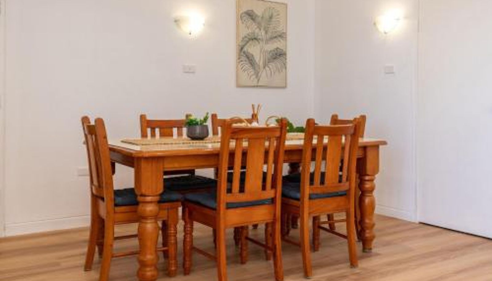 Camera standard - Hibiscus Court 5
