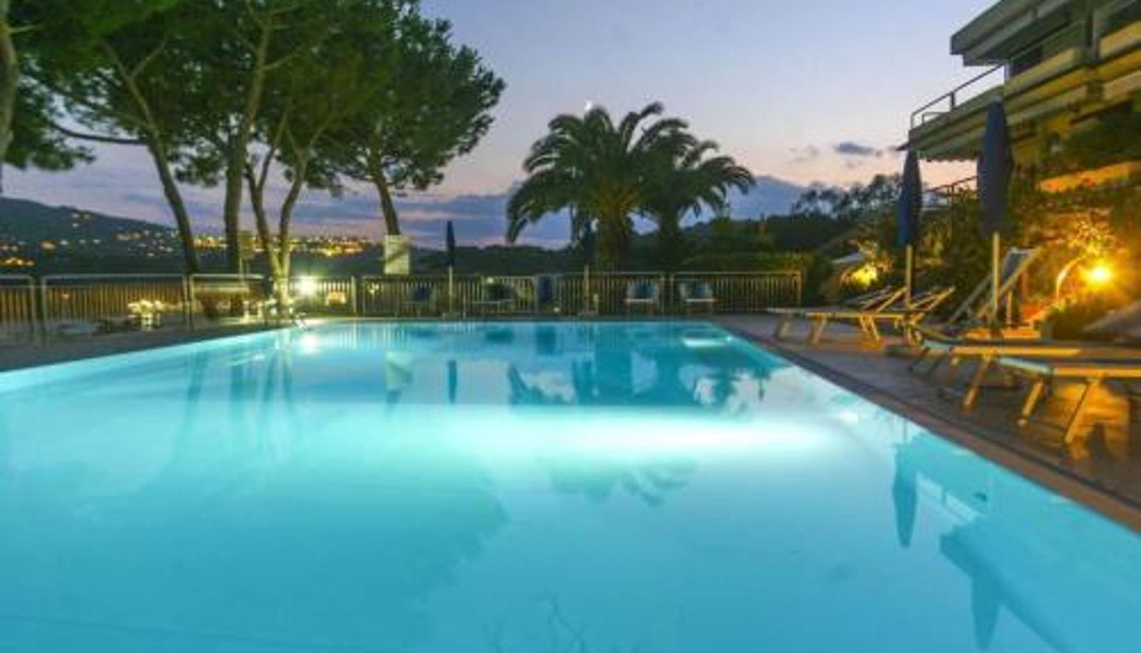 Piscina - Appartamenti Residence il Porto 13 e 16
