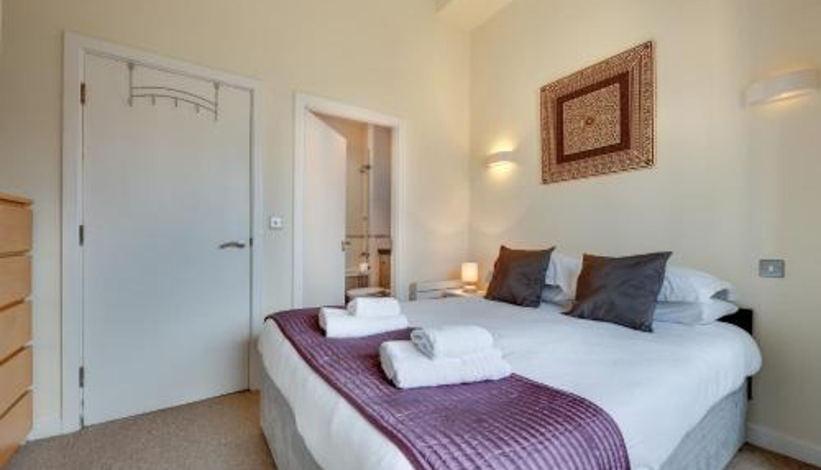 Pokój - Crown Apartments 3B Ideal Choice for City Breaks