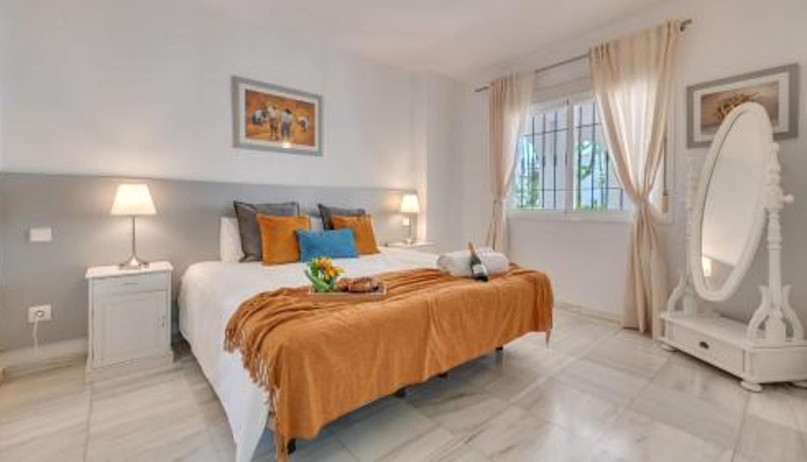 Apartment - Mediterranean Hidden Treasure At Puerto Banus