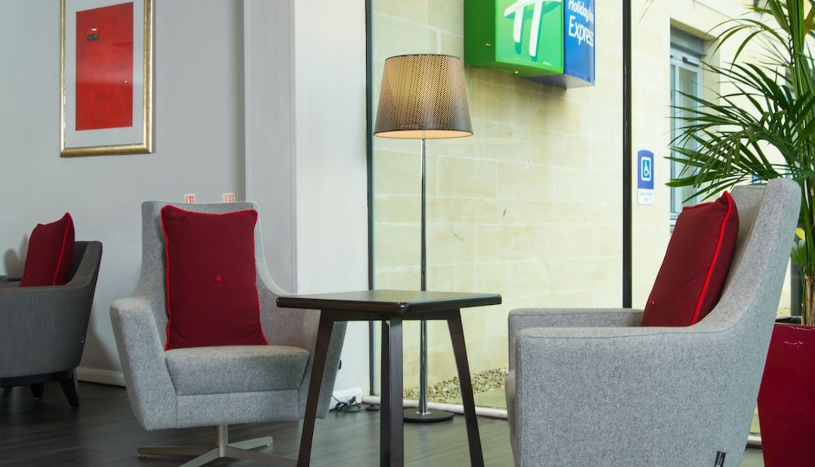 Hall - Holiday Inn Express BATH by IHG
