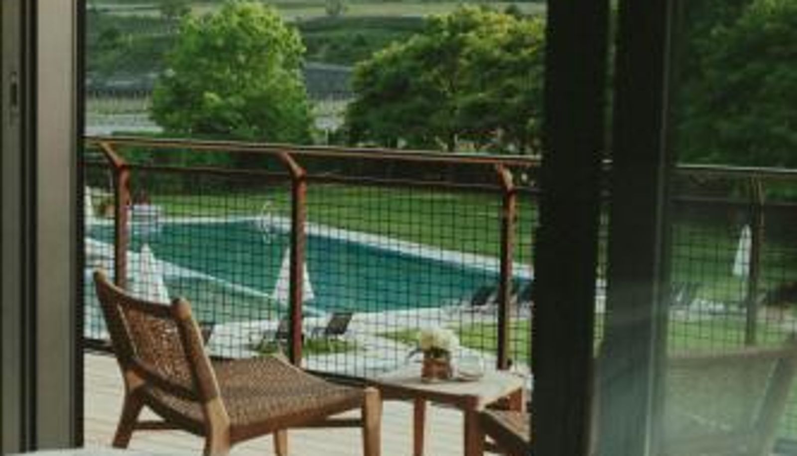 Terasse - Solterra Poolhouse 1