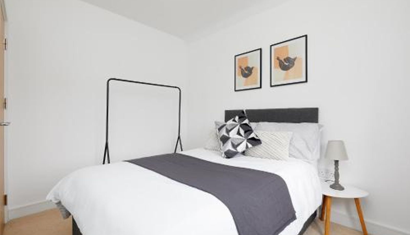 Zimmer - Driveway Parking 3 Bed Townhouse Haven - Steps from Royal Derby Hospital