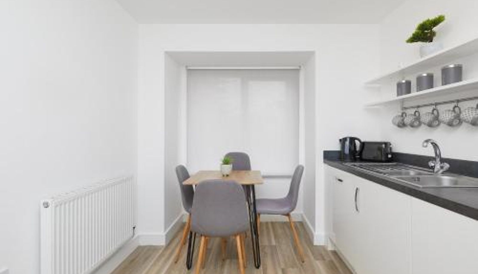Küche - Driveway Parking 3 Bed Townhouse Haven - Steps from Royal Derby Hospital