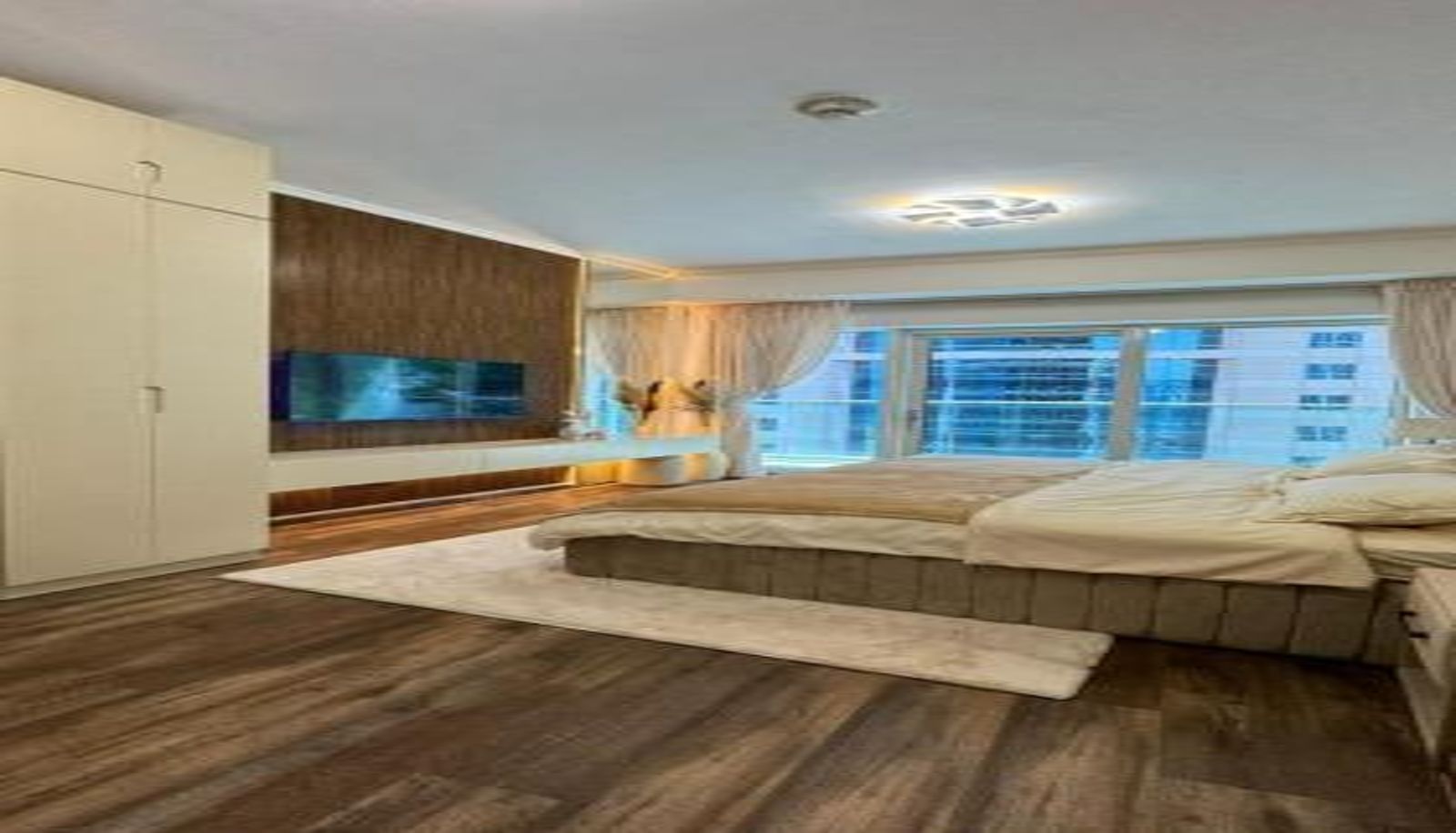Zimmer - Damac Heights by Fendi