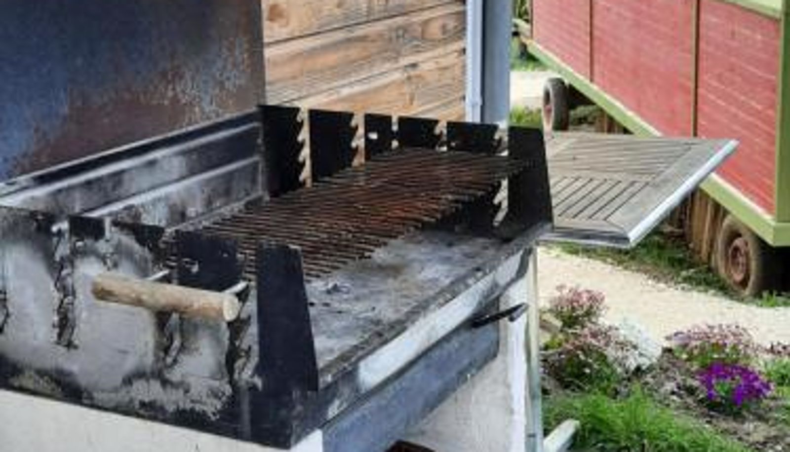 Info - Chambre d'hôte dans Roulotte aménagée tout confort Kitchenette SDB La Fée Favie