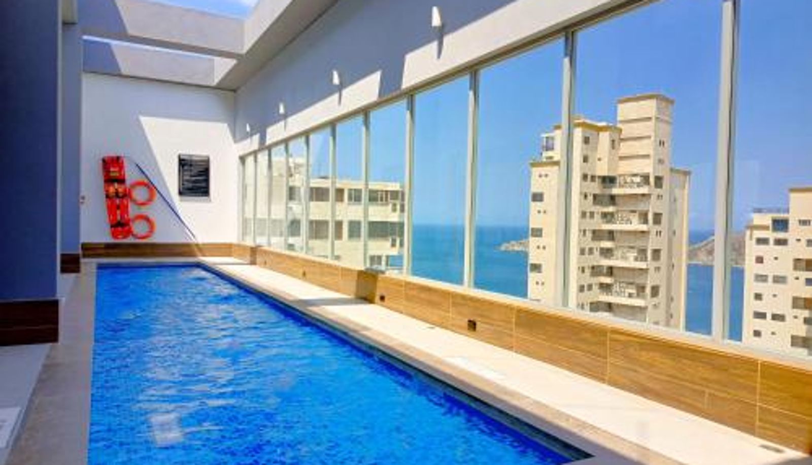Pool - Exclusivos Apartasuites - Rodadero - Playa - Ambar Roca