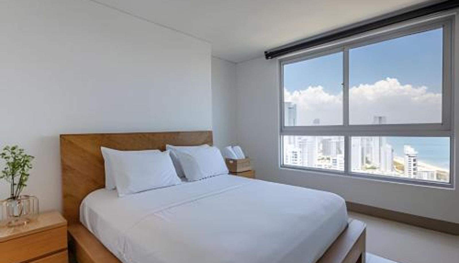 Info - 3HBT  Sea View Laurdhomes Palmetto Beach Floor 32