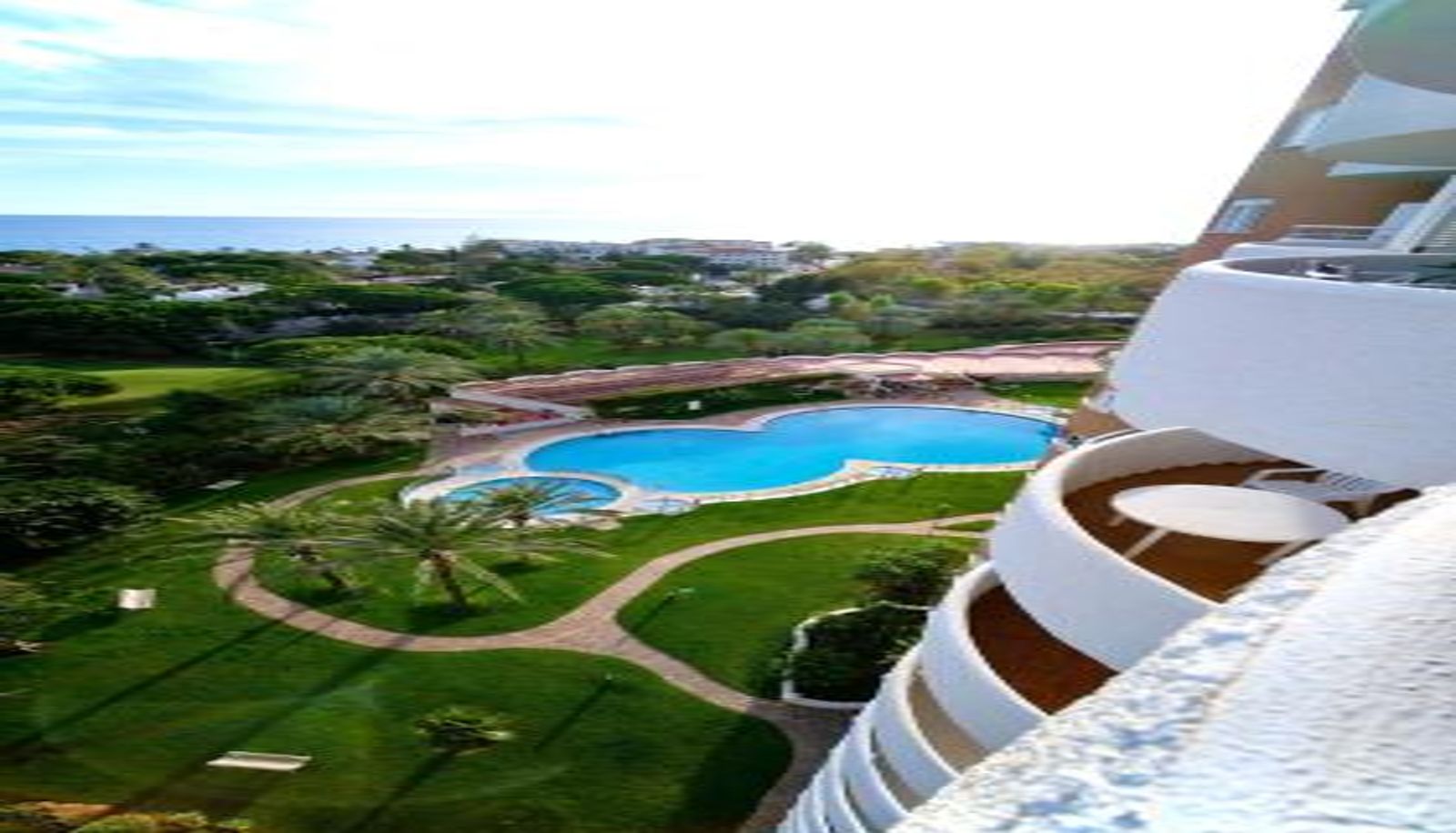 Pool - Apartamentos Coronado