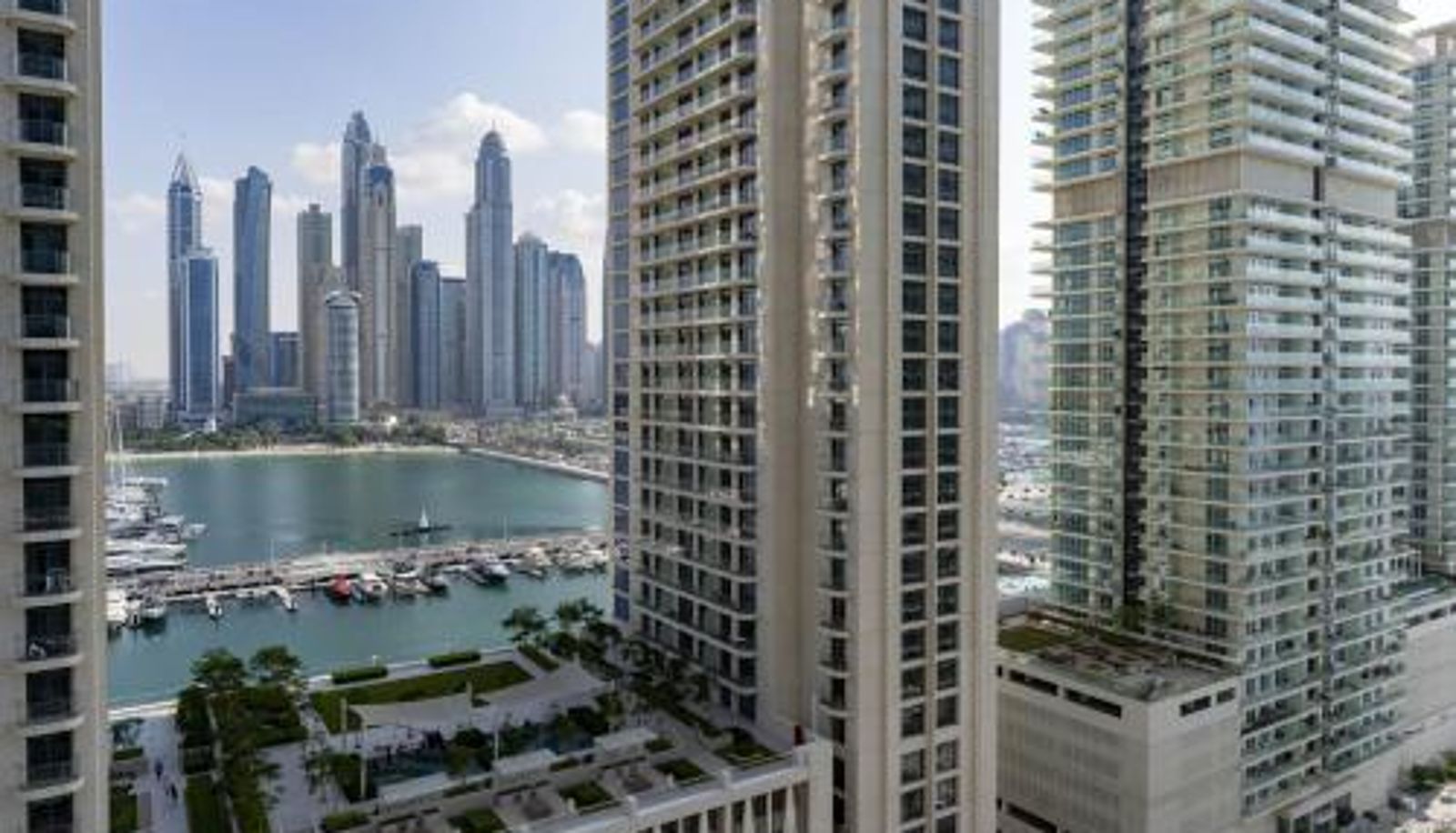Apartment - Serene One Bedroom Beach Front