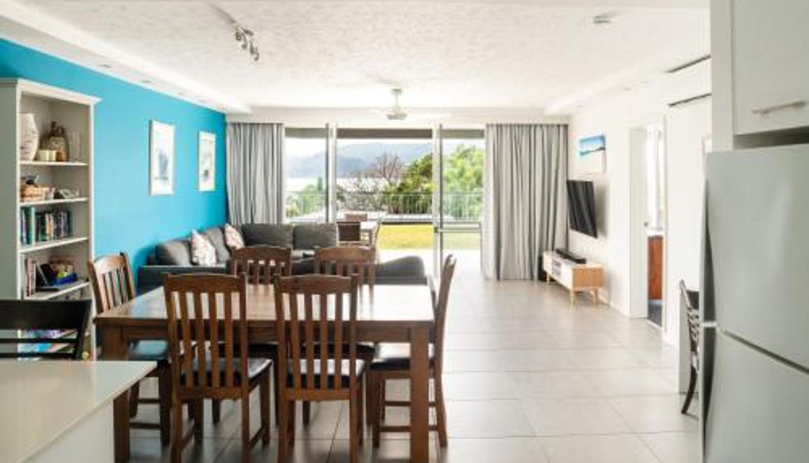 Info - Hibiscus 006 - Hamilton Island