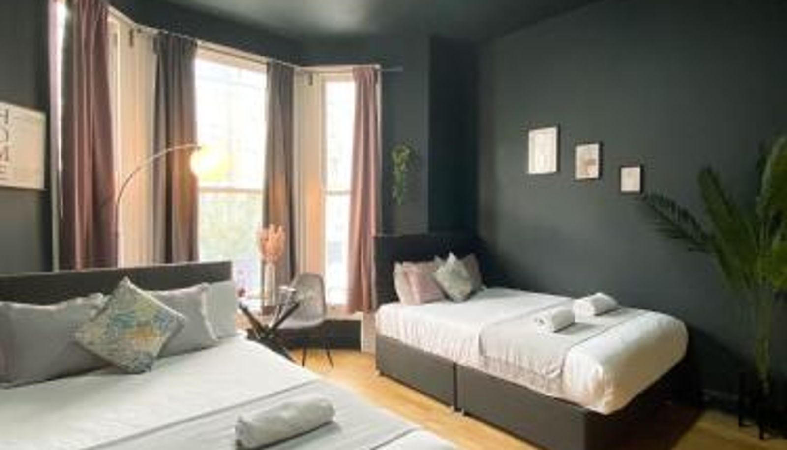 Zimmer - Holland Road Stays