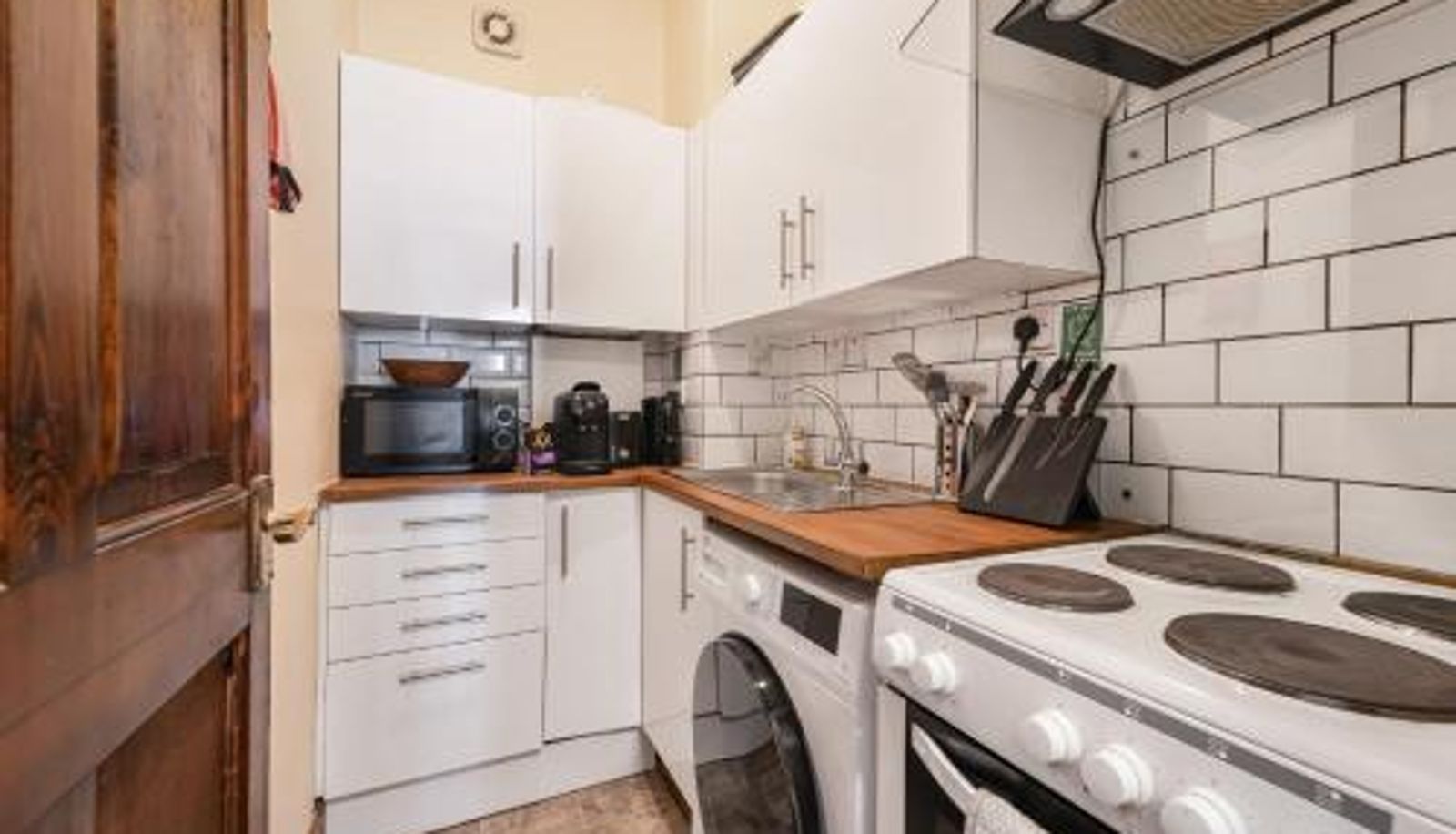 Apartment - SUMMIT Apartment - Cozy Aberdeen West End Flat Prime Location - Perfect for Short or Long stay - 1 bedroom