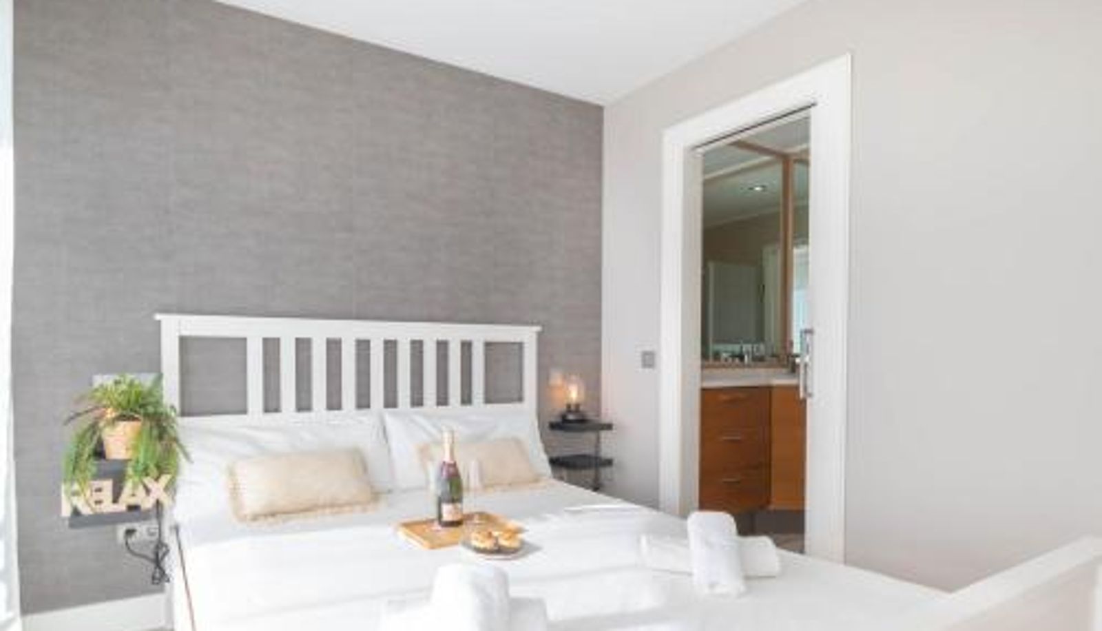 Apartment - Coronado Beach Marbesa - Happy Rentals