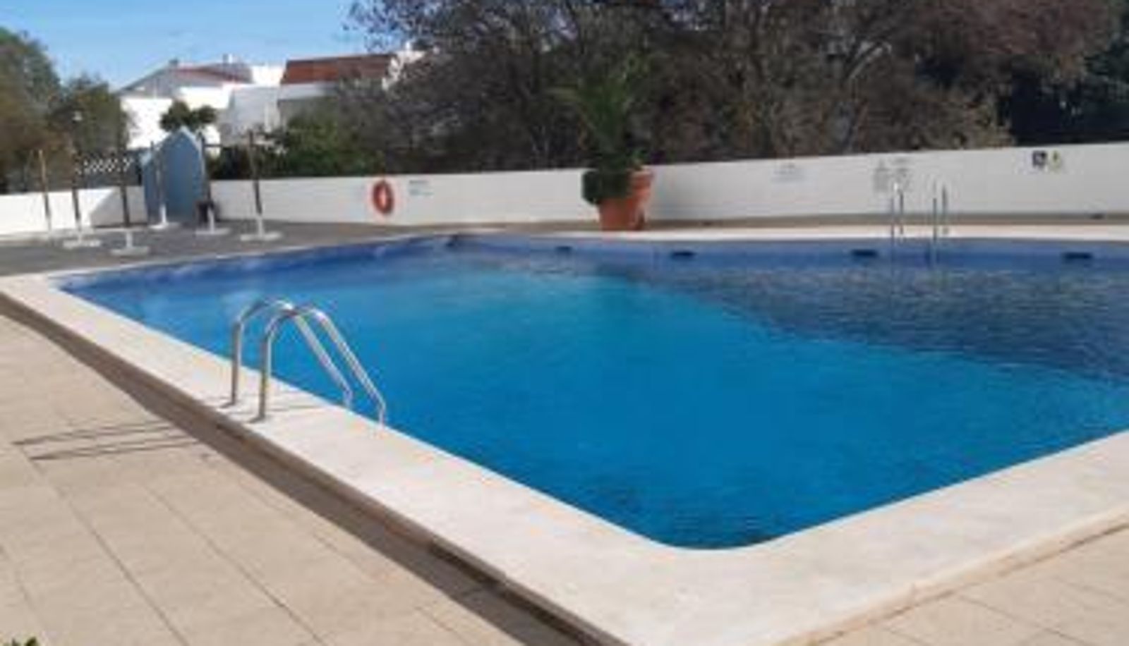 Pool - Sunholidays Apartment by Umbral