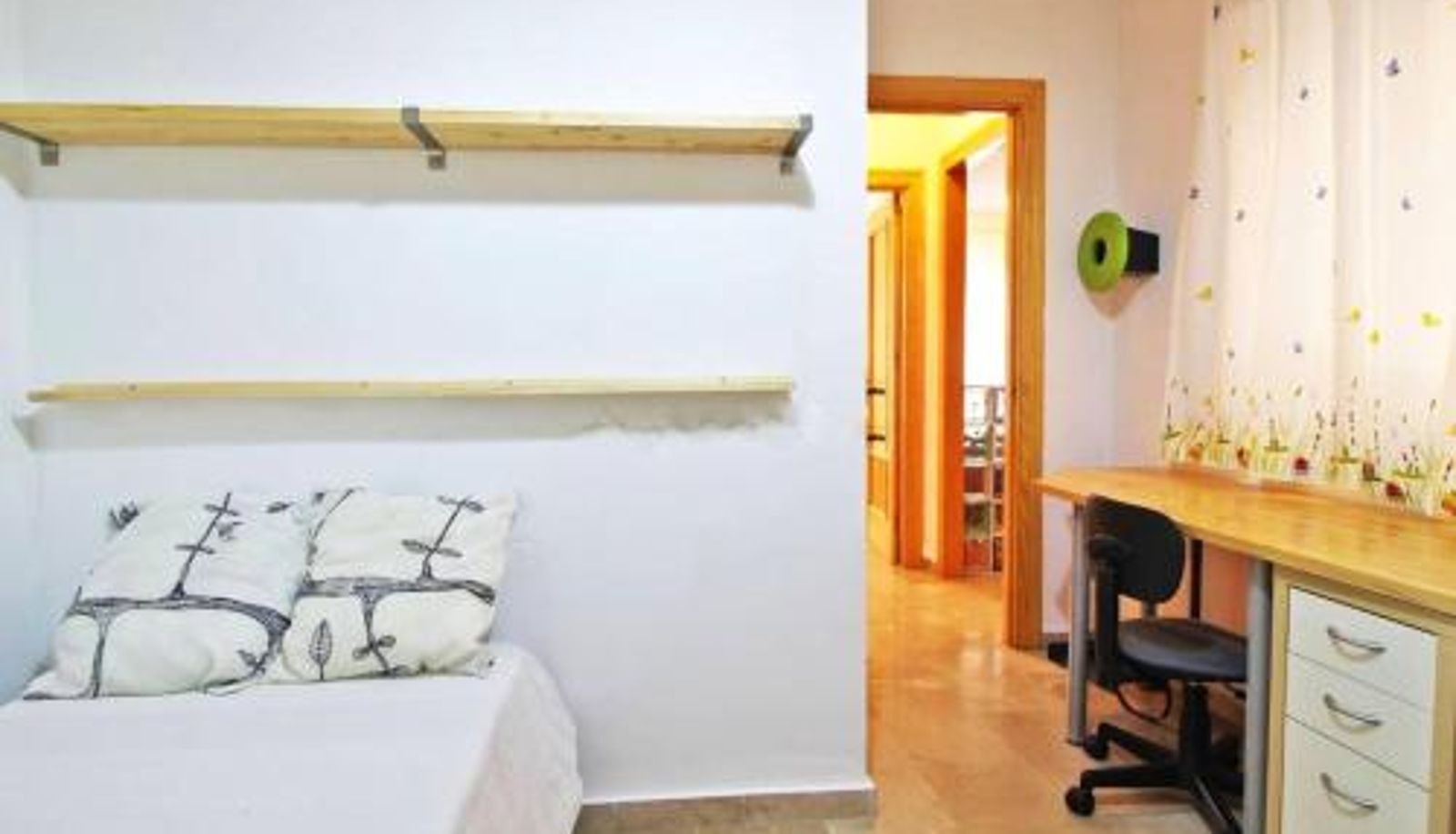 Room - Air Conditioning  85 m² Comfortable Apartment in Málaga