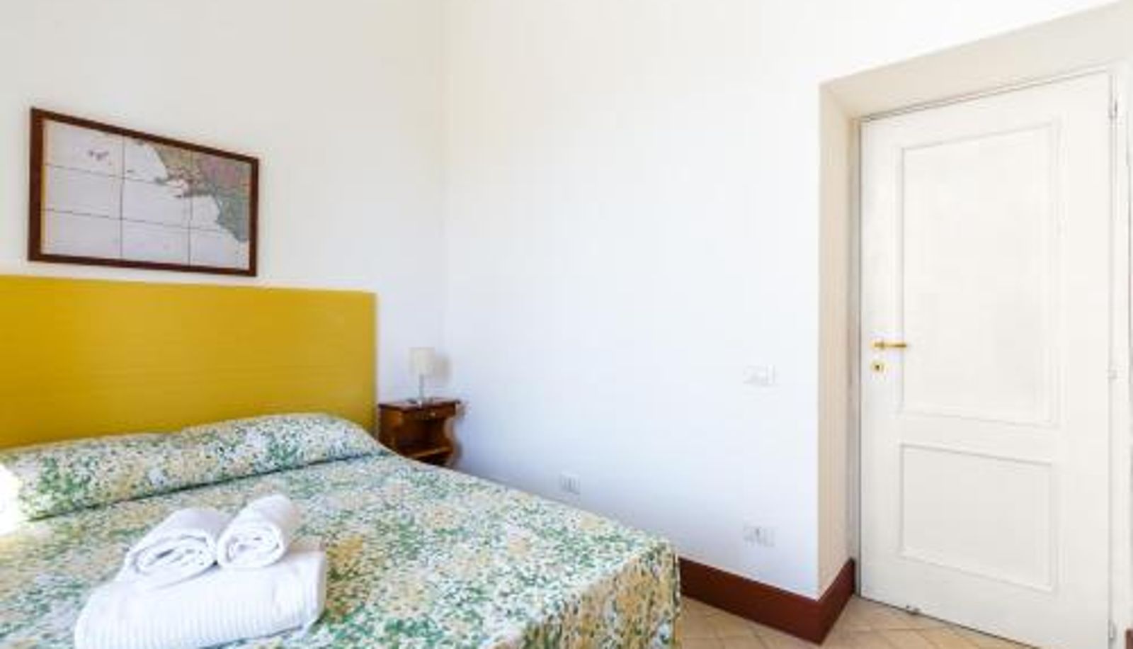 Room - Lopez 20 a Big Family Apartment by Napoliapartments