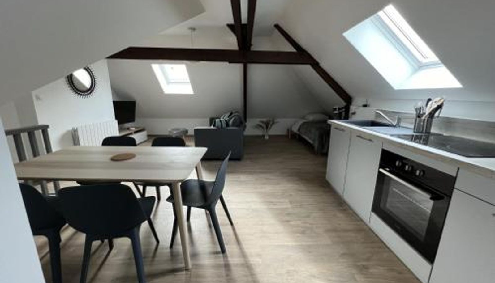 Info - Centre-ville Sous les Toits - Appart Familial 5p