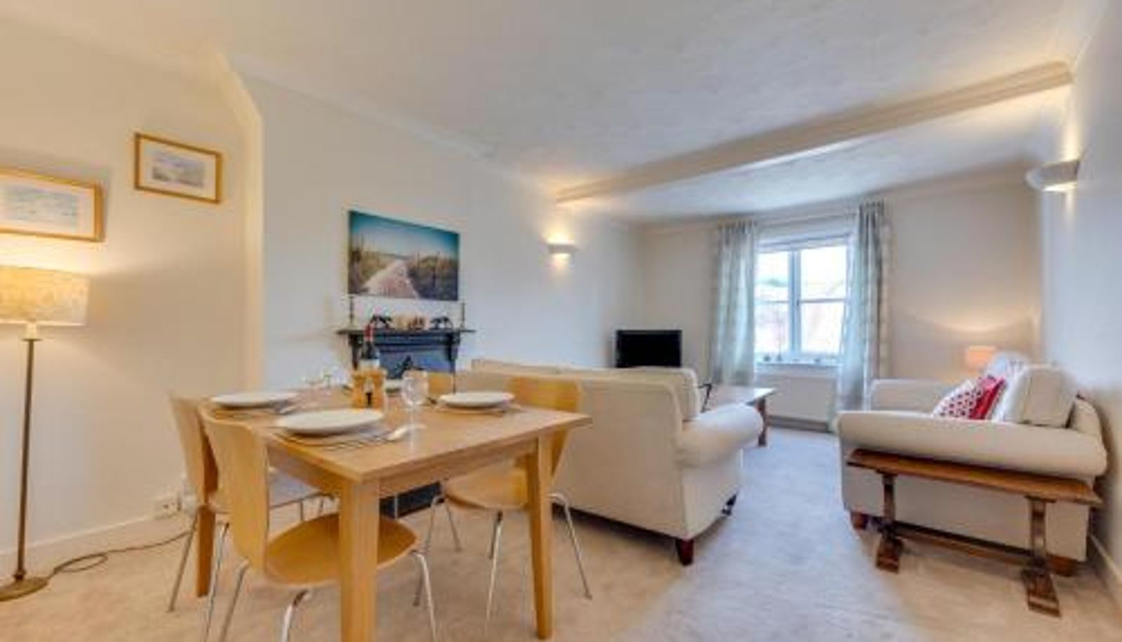 Apartment - 3 Bed in Woodbridge oc-tst