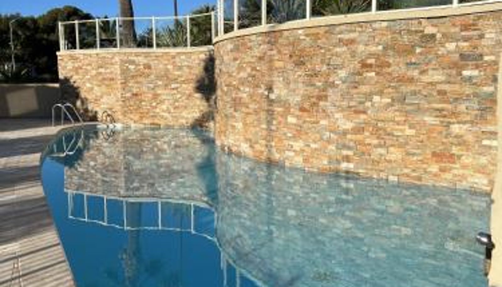 Piscine - Vue mer Agay