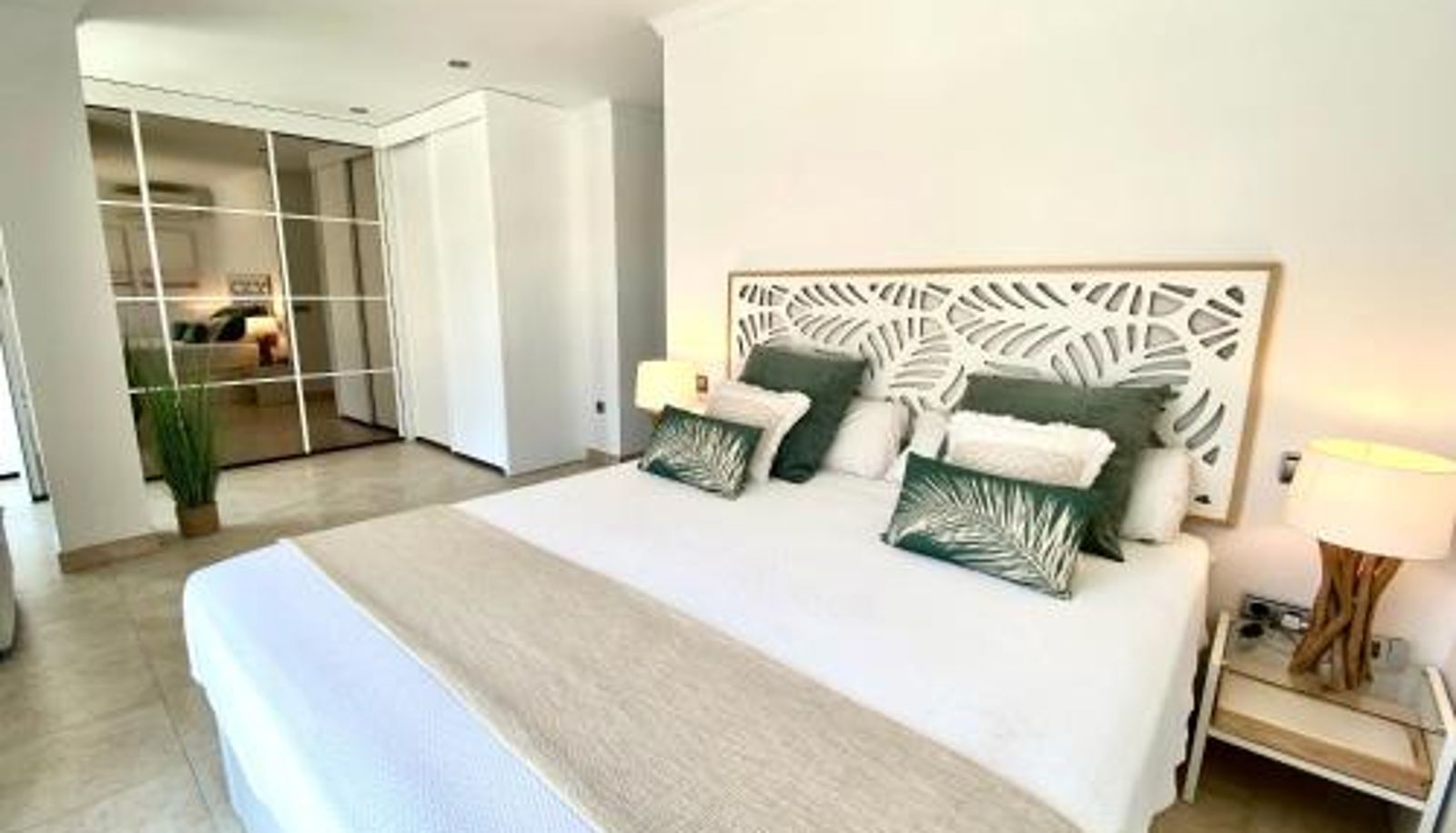 Kamer - Europa II Penthouse - Costa CarpeDiem
