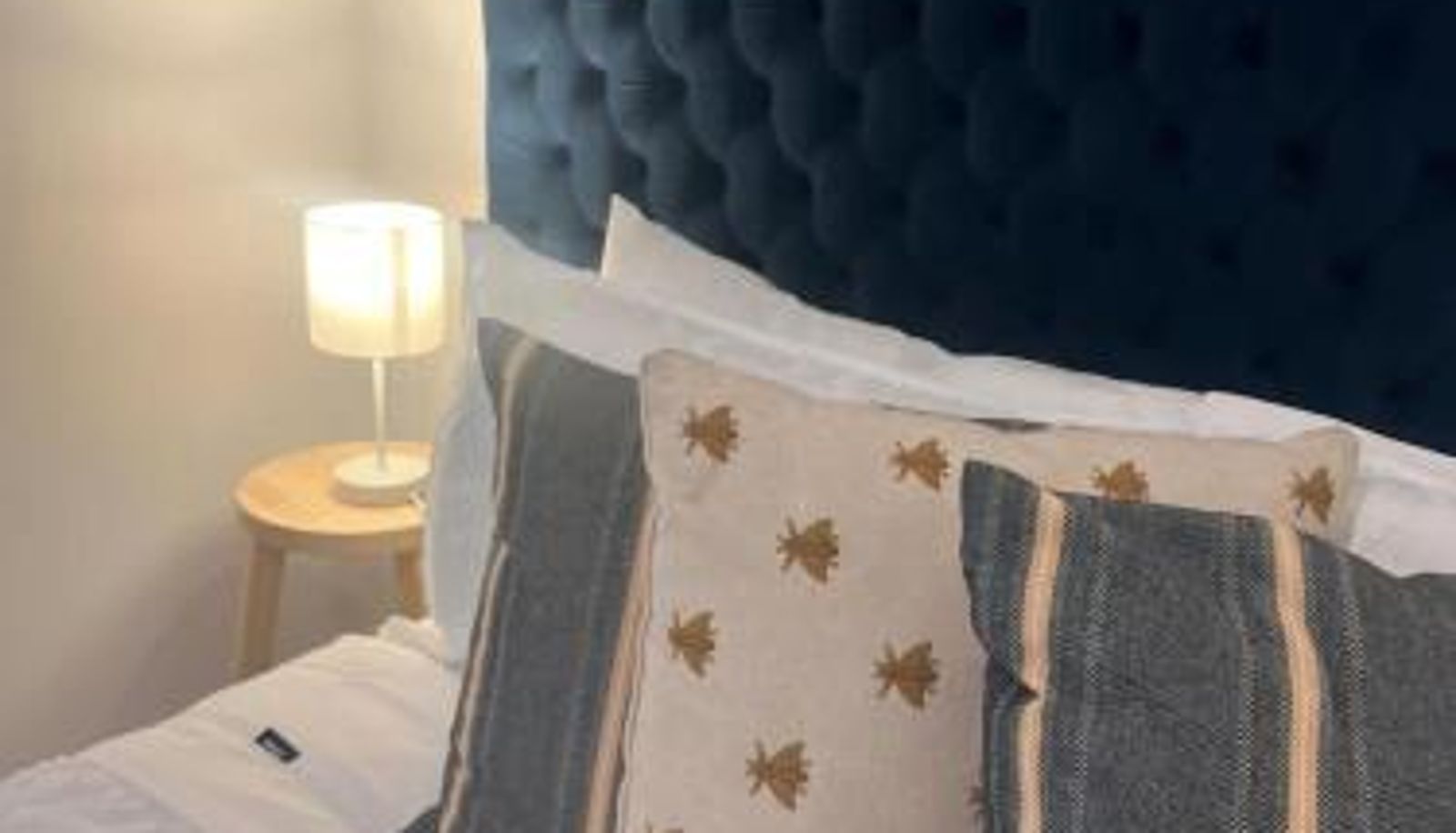 Standardzimmer - Central CBD - parking - sleeps 4
