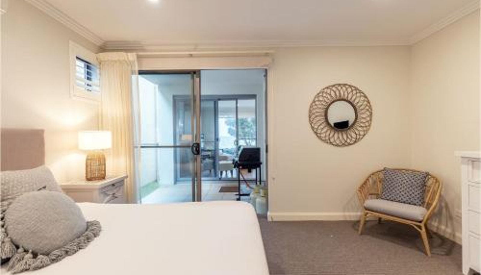 Kamer - 163 Soldiers Point Rd - waterfront stunning unit Seaview Splendour 2