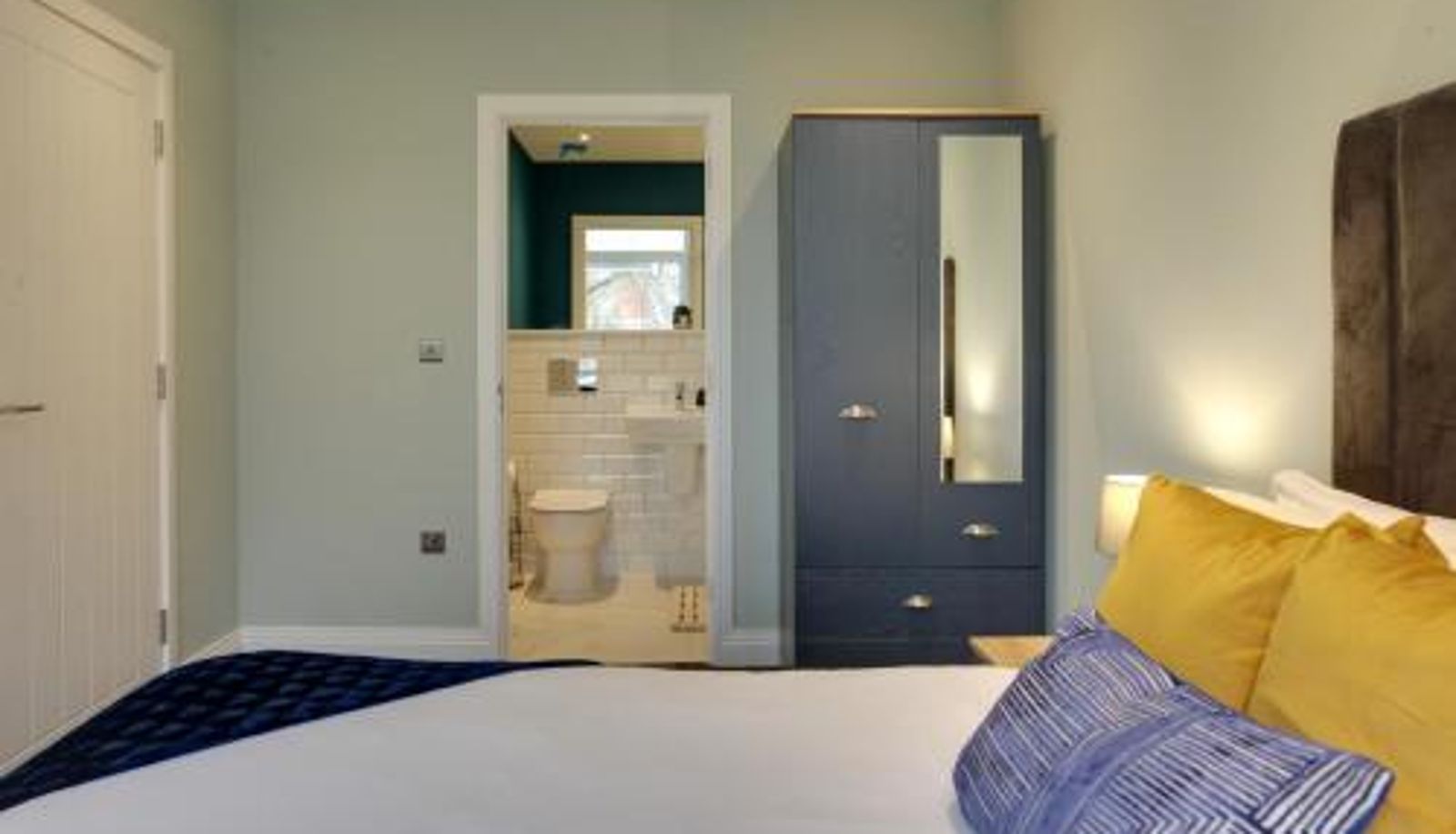 Standard room - New London Life Executive Apartments