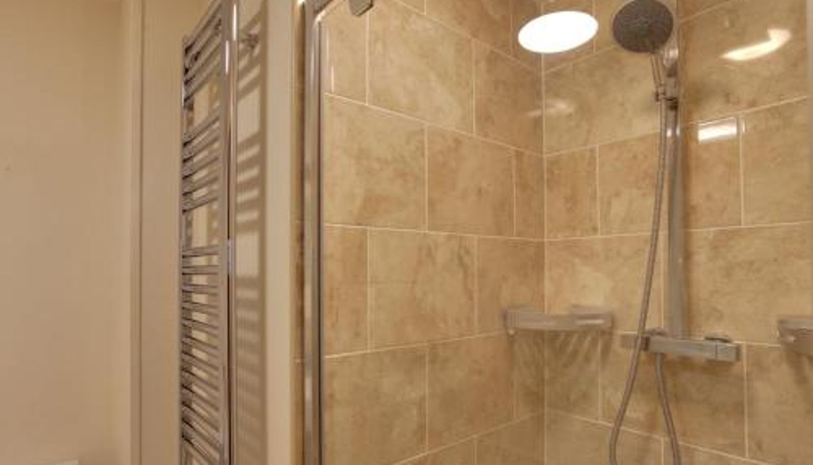 Standard room - Niche Water Tower Apartments