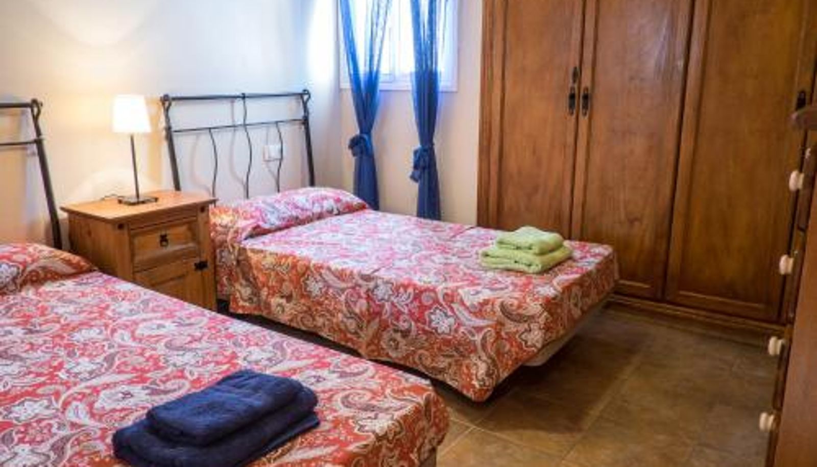 Appartement - AMAZING DUPLEX 3 bedrooms GOOD WIFI with terrace & BBQ