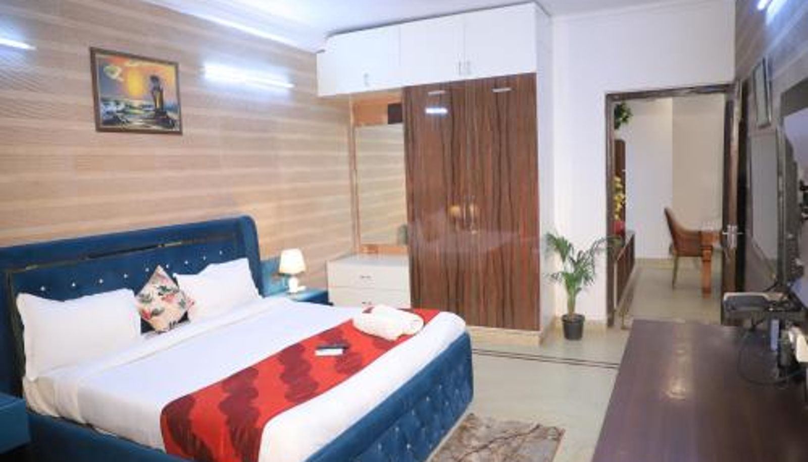 Apartment - D-198 Saket Fortune Home Service Apartment 3Bhk