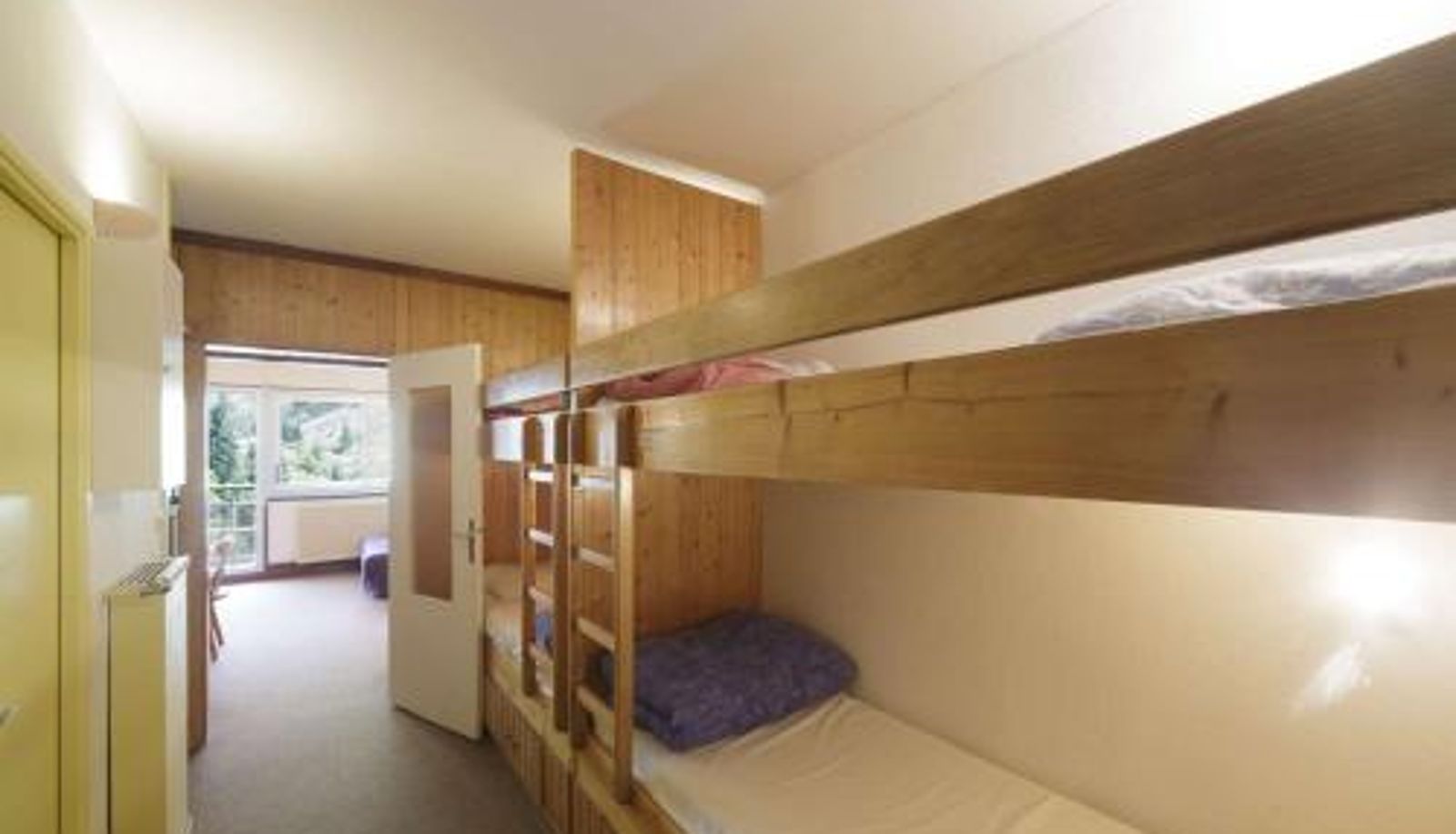 Standardzimmer - Studio 6 personnes pied des pistes avec balcon et vue montagnes - FR-1-400-28